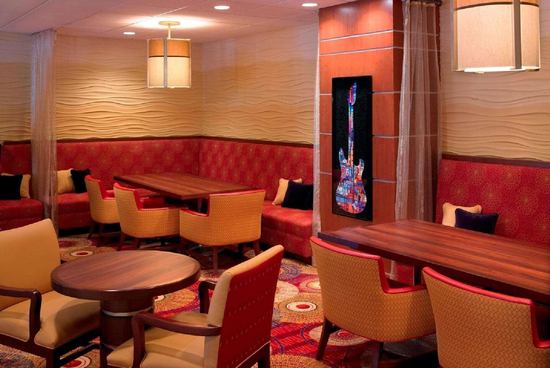 Wyndham Cleveland Airport Hotel Bagian luar foto