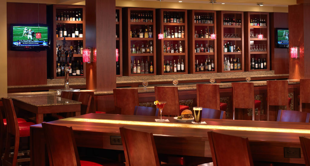 Wyndham Cleveland Airport Hotel Bagian luar foto